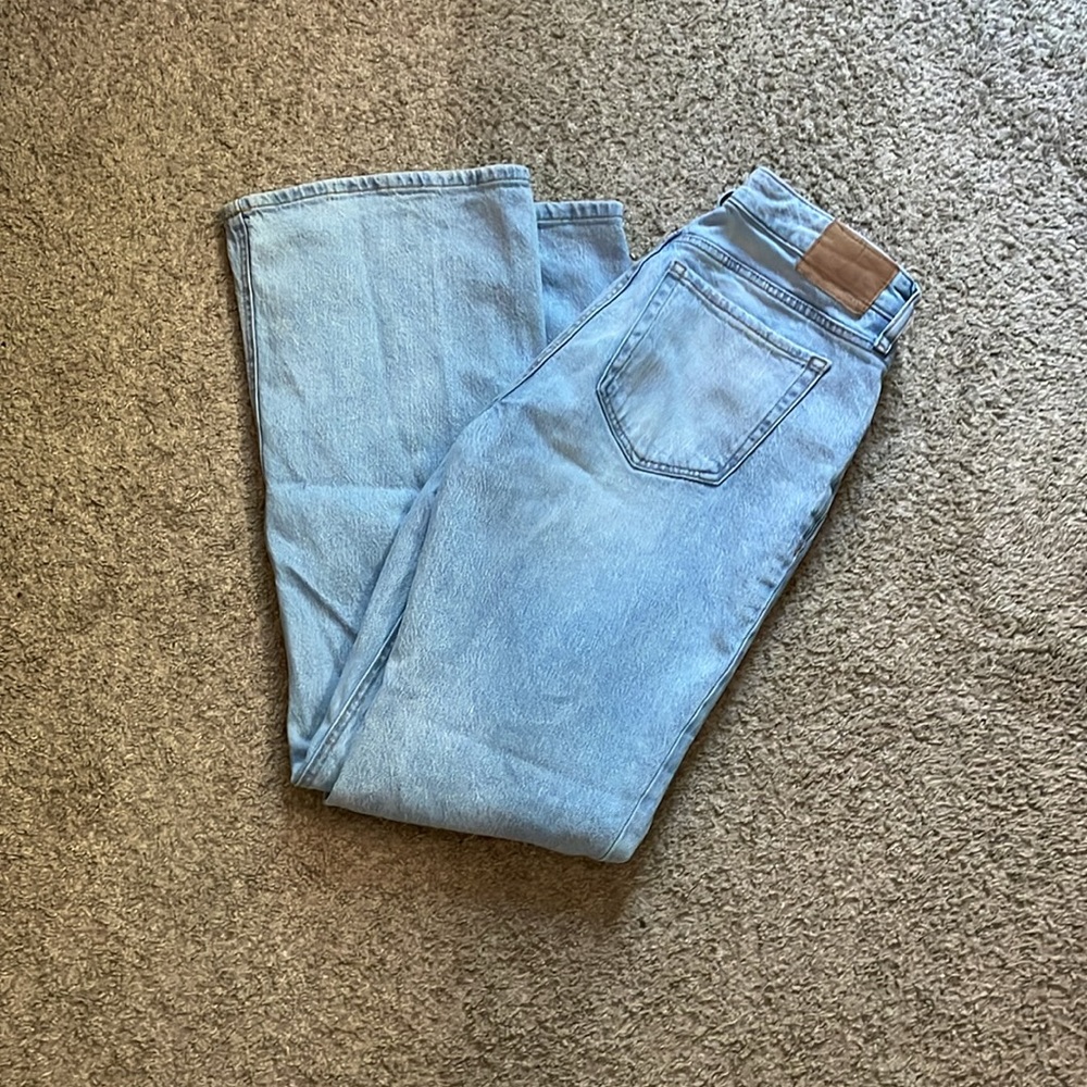 Women’s mid rise Aeropostale blue jeans